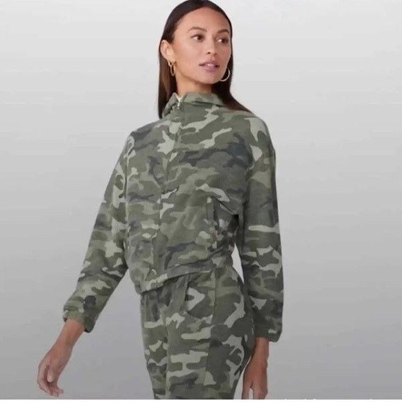 Monrow Revolve‎ Green Camo Olive Green Hoodie - Picture 1 of 8